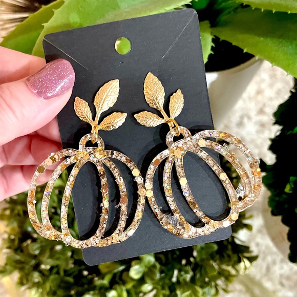 Acrylic Pumpkin and Leaf Earrings - Picture 5 of 9